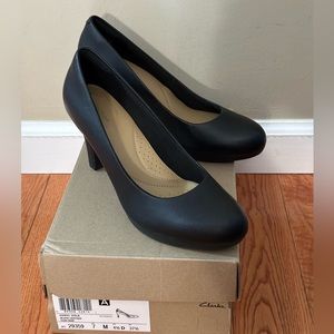 Women’s Clark’s heels. Size 7. Black.